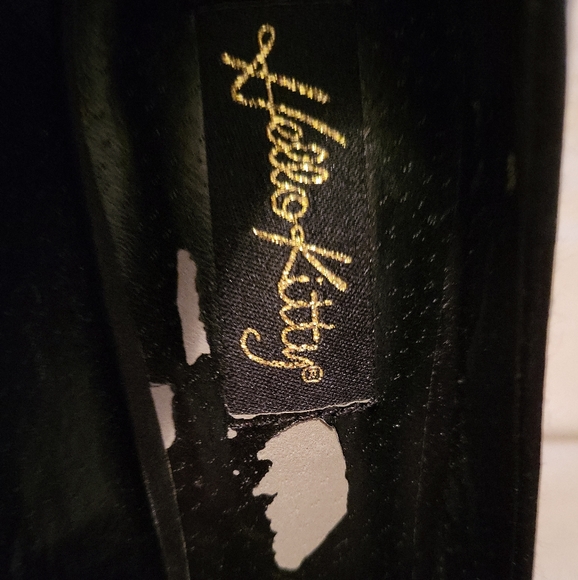 Hello Kitty Heels - Picture 4 of 5